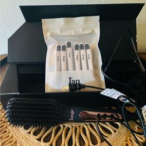 Lange Black and Pink Ceramic Straightening Brush